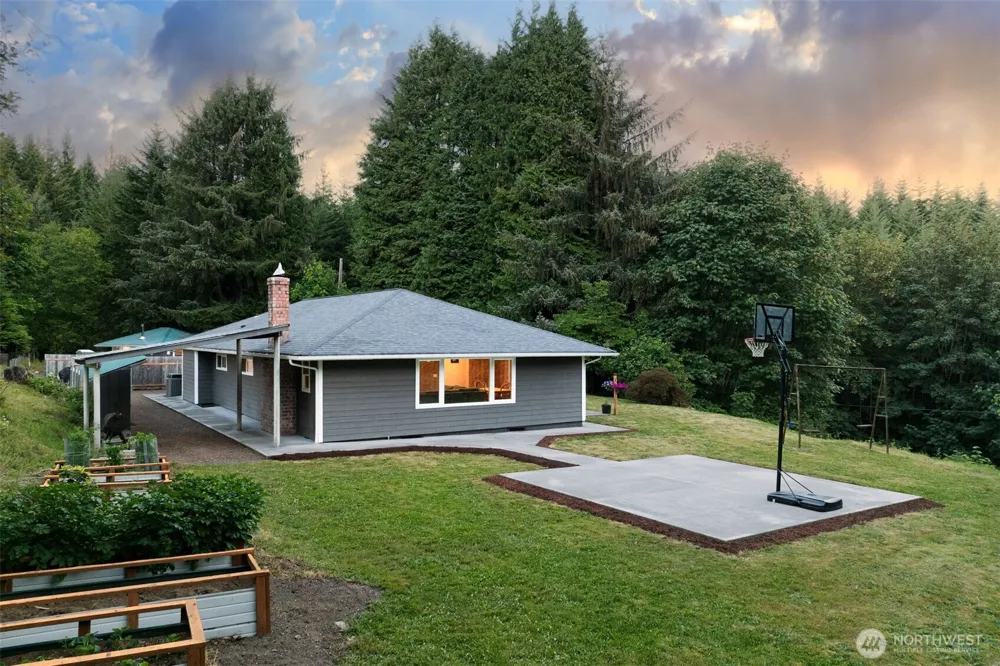 407 Dubois Road Ariel, WA 98603