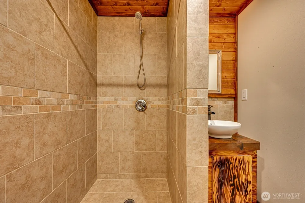 407 Dubois Road Ariel, WA 98603