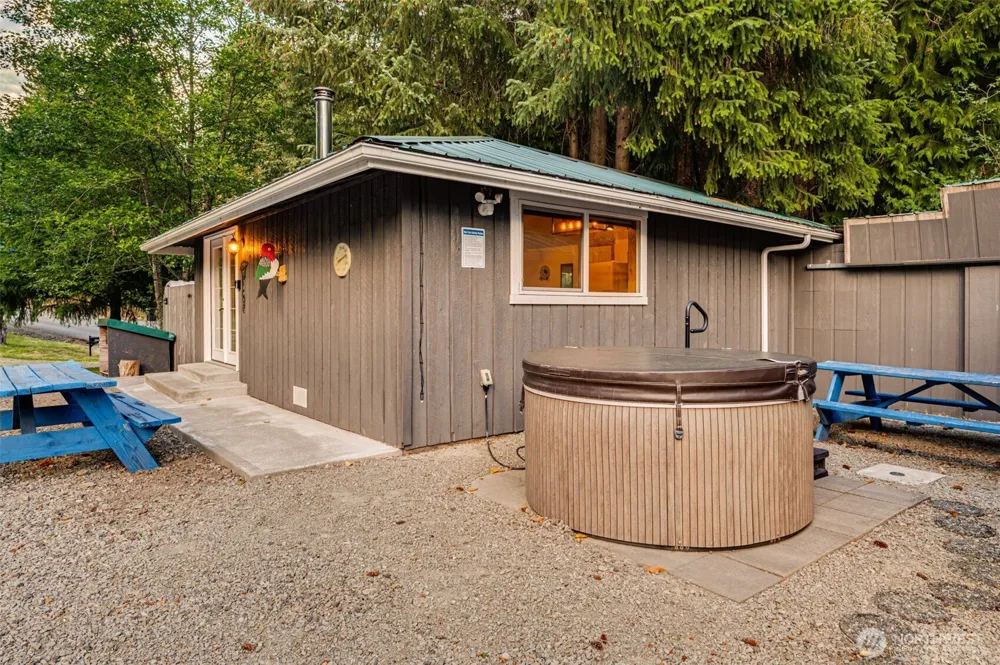 407 Dubois Road Ariel, WA 98603