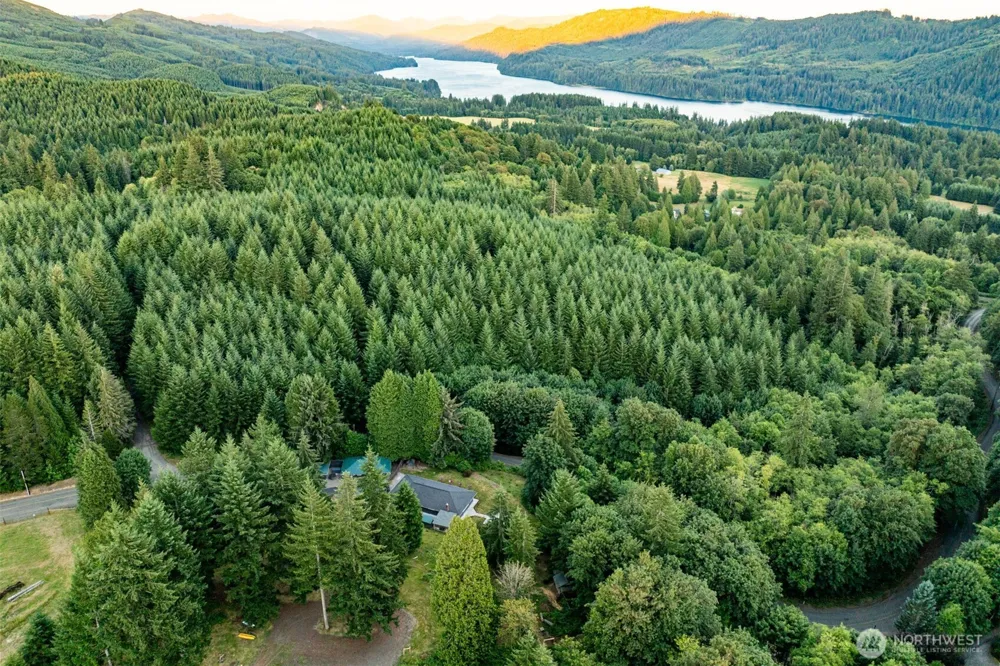 407 Dubois Road Ariel, WA 98603
