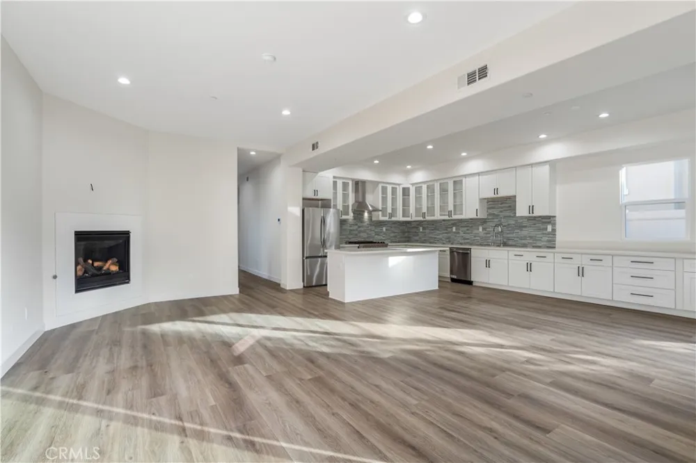 673 Castlehill Walnut, CA 91789