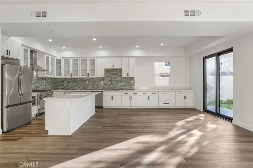 673 Castlehill Walnut, CA 91789