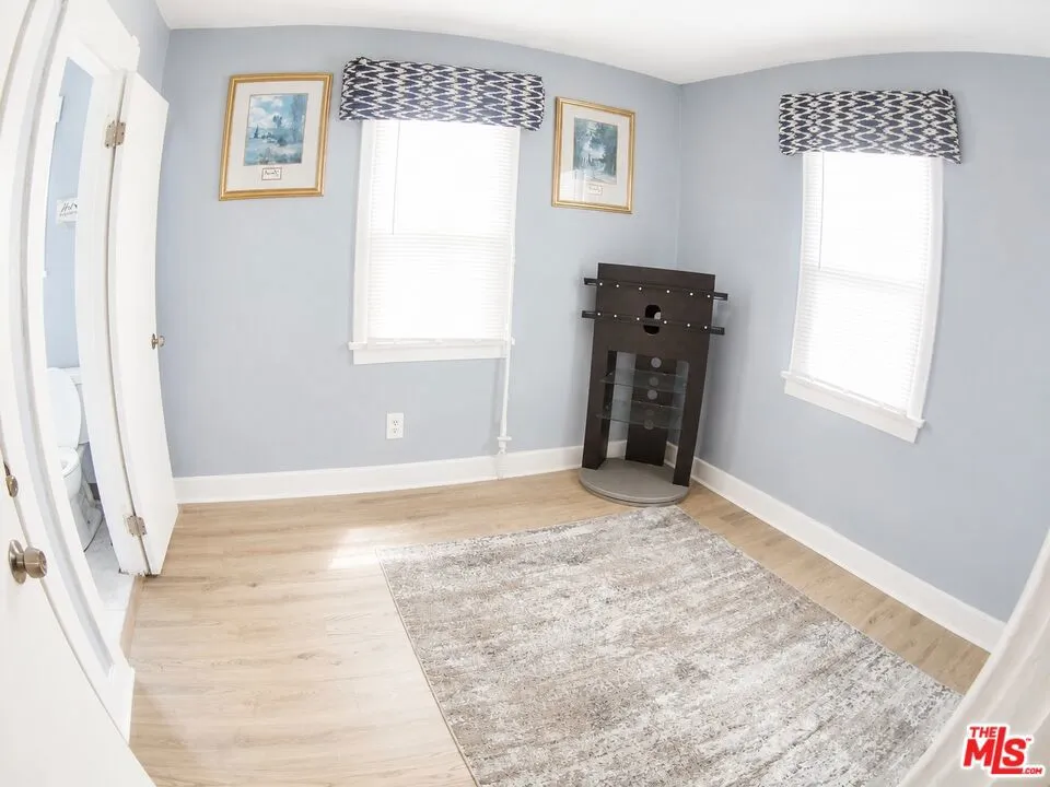 228 W 70th Street Los Angeles, CA 90003