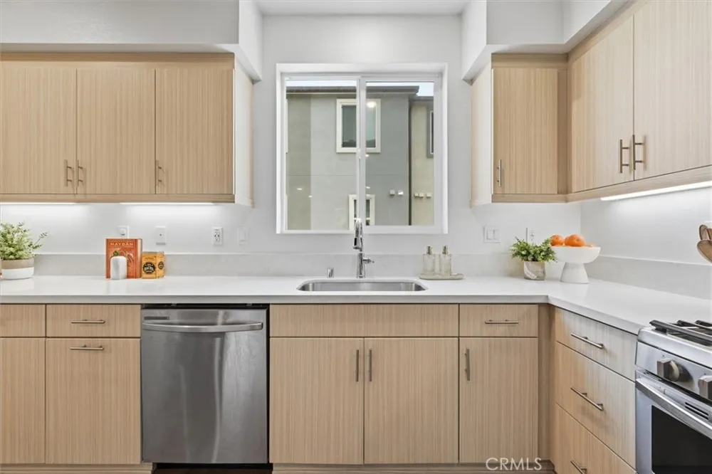 7655 Calvin Lane Gardena, CA 90248