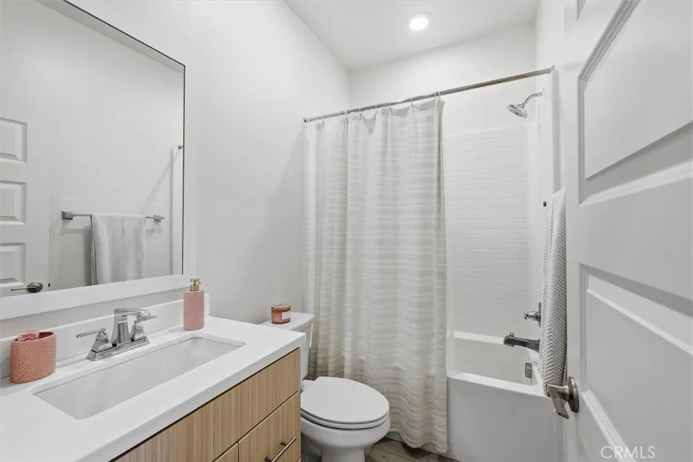 7655 Calvin Lane Gardena, CA 90248