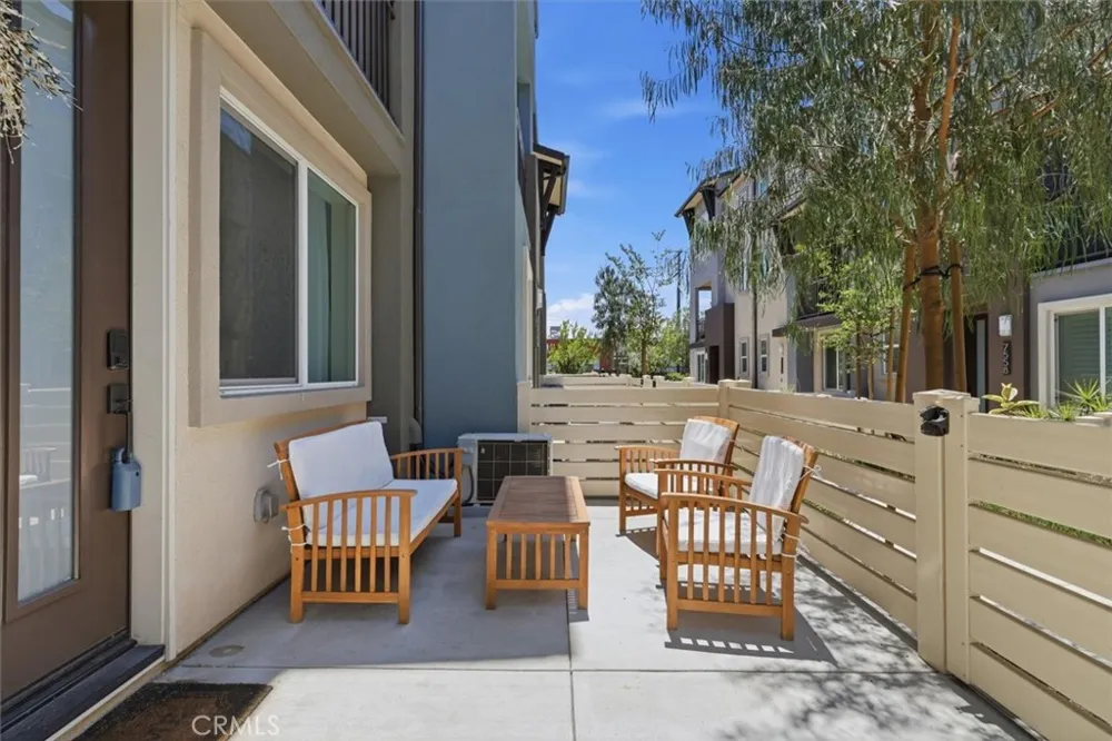 7655 Calvin Lane Gardena, CA 90248