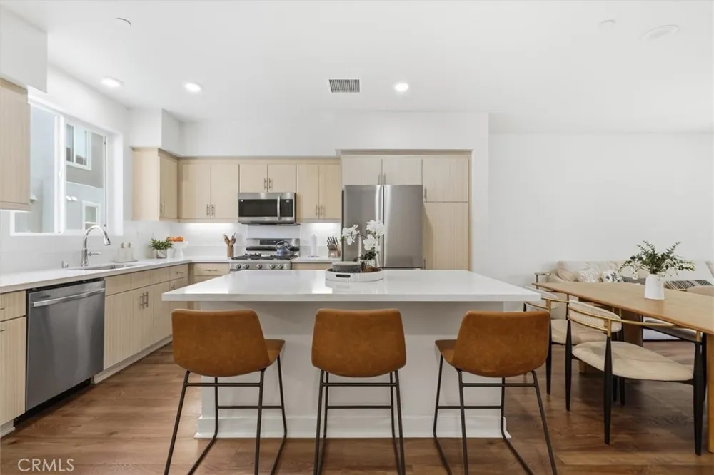 7655 Calvin Lane Gardena, CA 90248