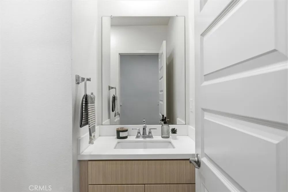 7655 Calvin Lane Gardena, CA 90248