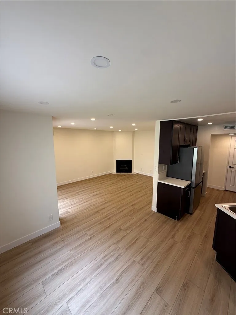 1207 Columbus Avenue #102 Glendale, CA 91202