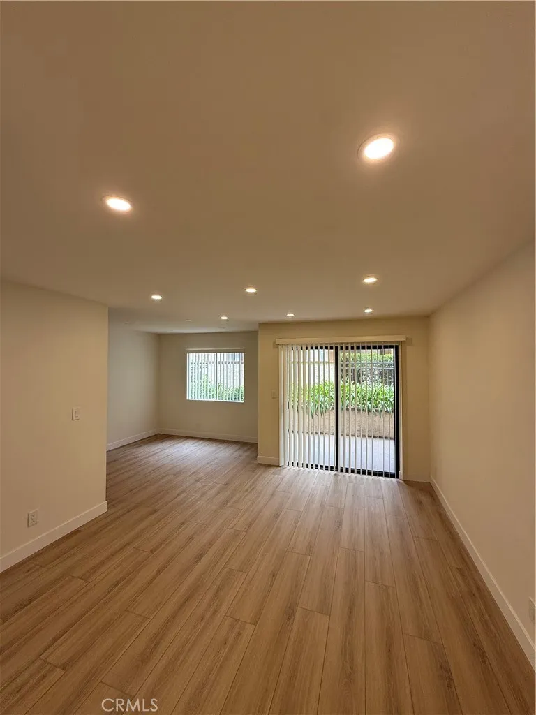 1207 Columbus Avenue #102 Glendale, CA 91202