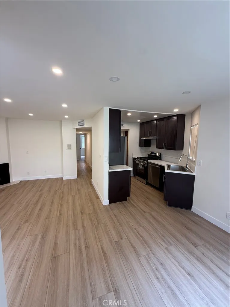 1207 Columbus Avenue #102 Glendale, CA 91202