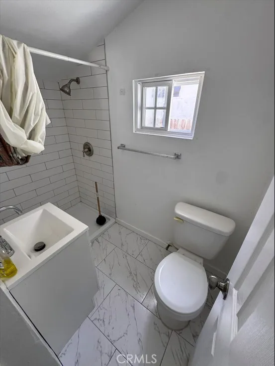 563 W 12th Street San Pedro, CA 90731