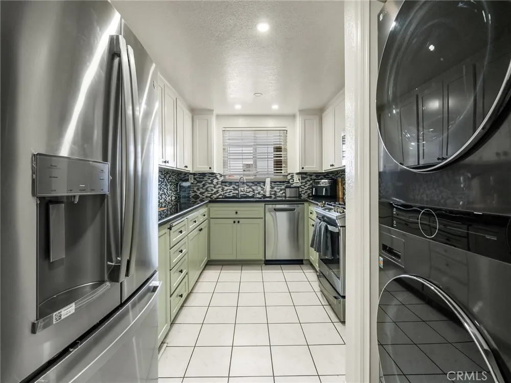 2001 E 21st St #327 Signal Hill, CA 90755