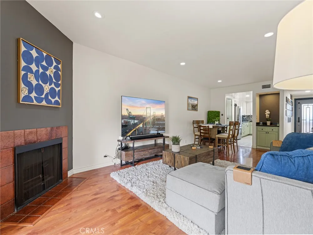 2001 E 21st St #327 Signal Hill, CA 90755