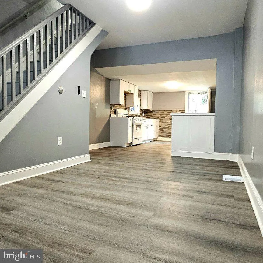 2411 LAWRENCE STREET Philadelphia, PA 19133