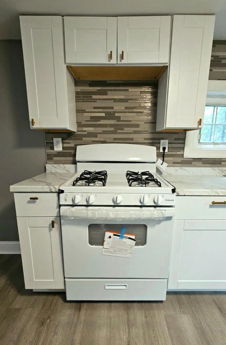 2411 LAWRENCE STREET Philadelphia, PA 19133