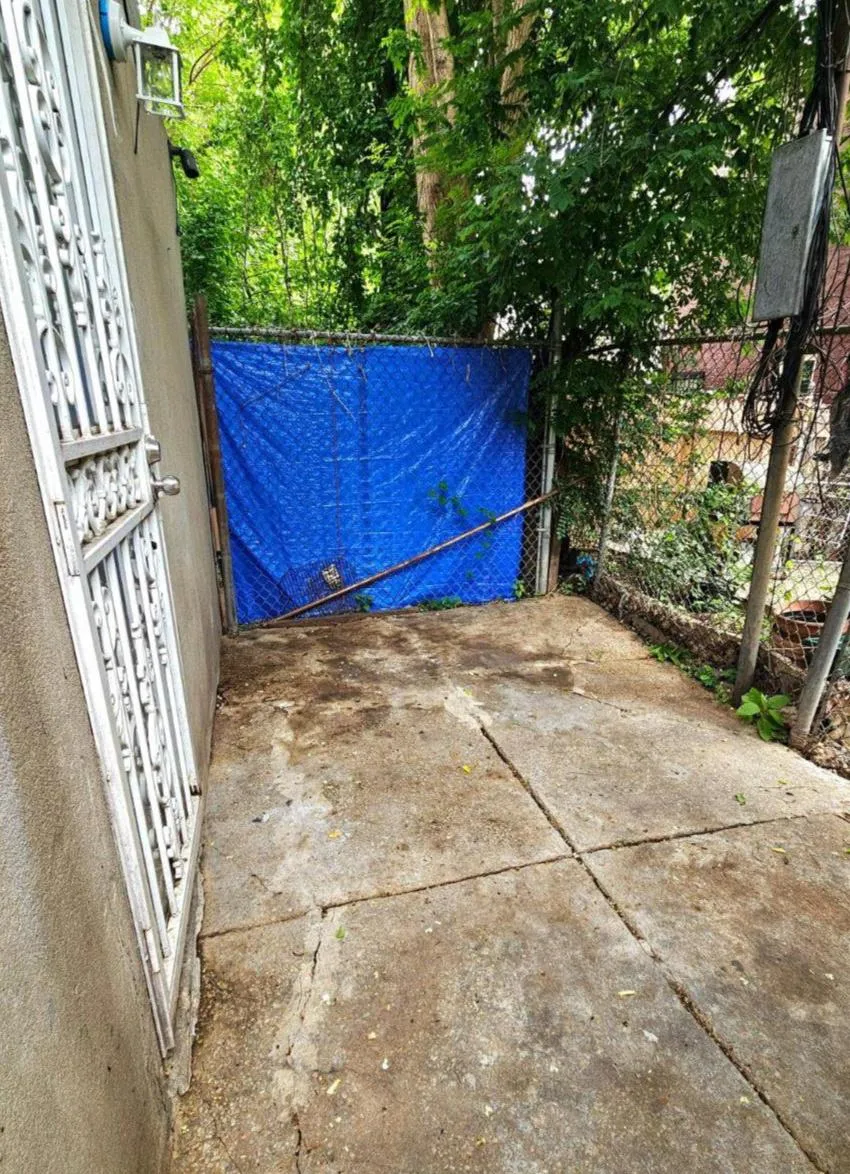 2411 LAWRENCE STREET Philadelphia, PA 19133