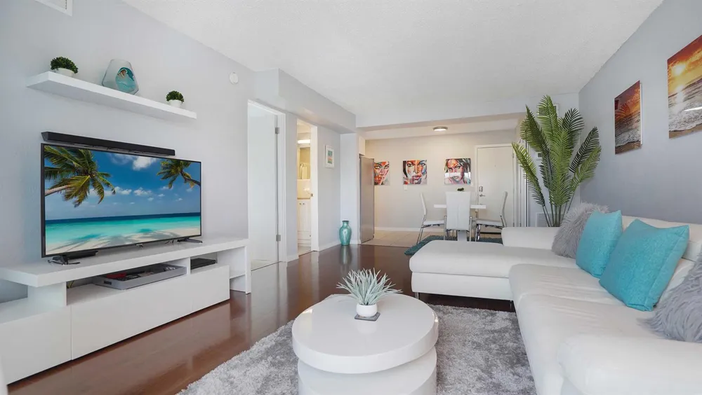3220 Bayview Drive #202 Fort Lauderdale, FL 33306