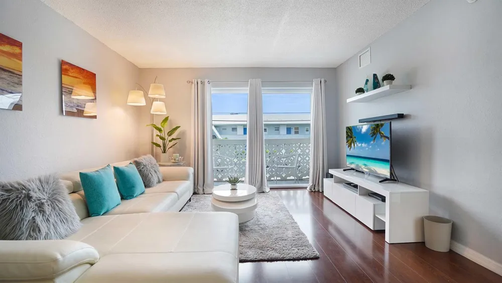 3220 Bayview Drive #202 Fort Lauderdale, FL 33306