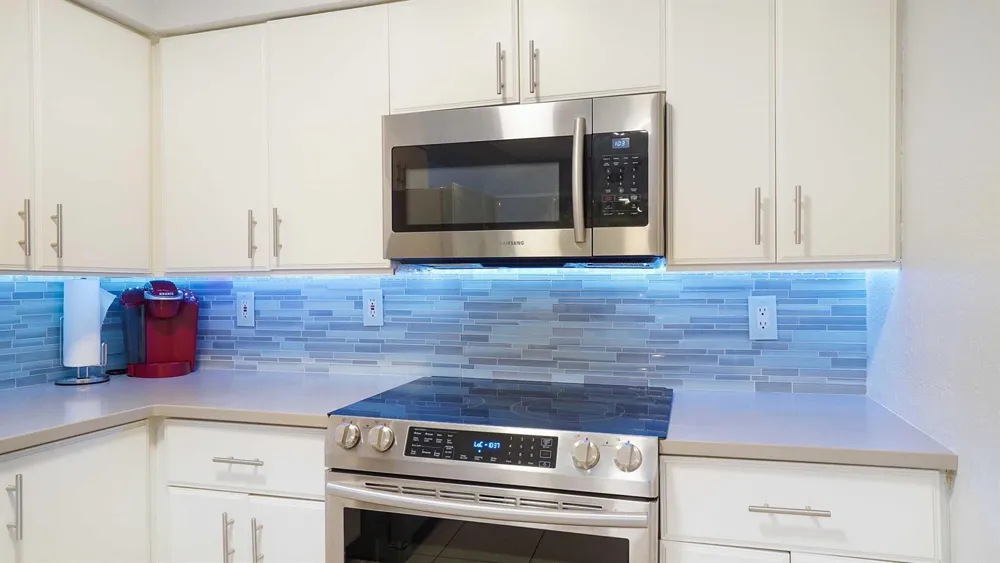 3220 Bayview Drive #202 Fort Lauderdale, FL 33306