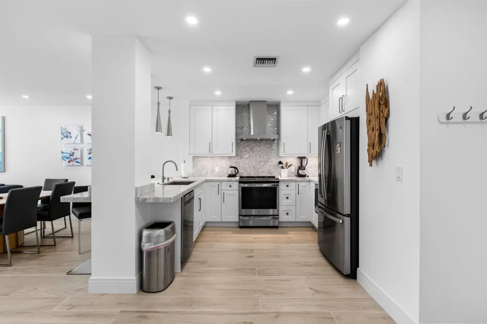 120 OCEAN BOULEVARD #203 Delray Beach, FL 33483