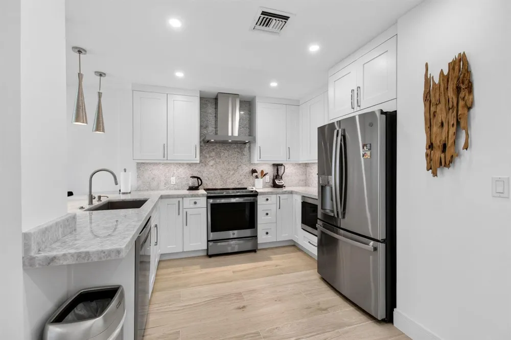120 OCEAN BOULEVARD #203 Delray Beach, FL 33483