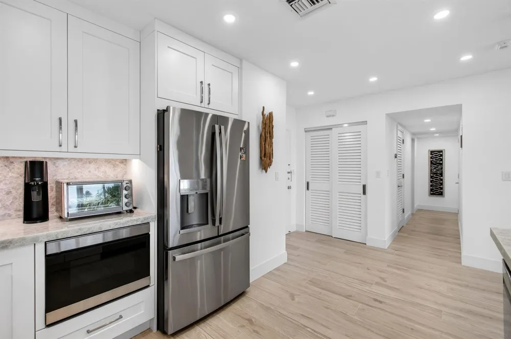 120 OCEAN BOULEVARD #203 Delray Beach, FL 33483