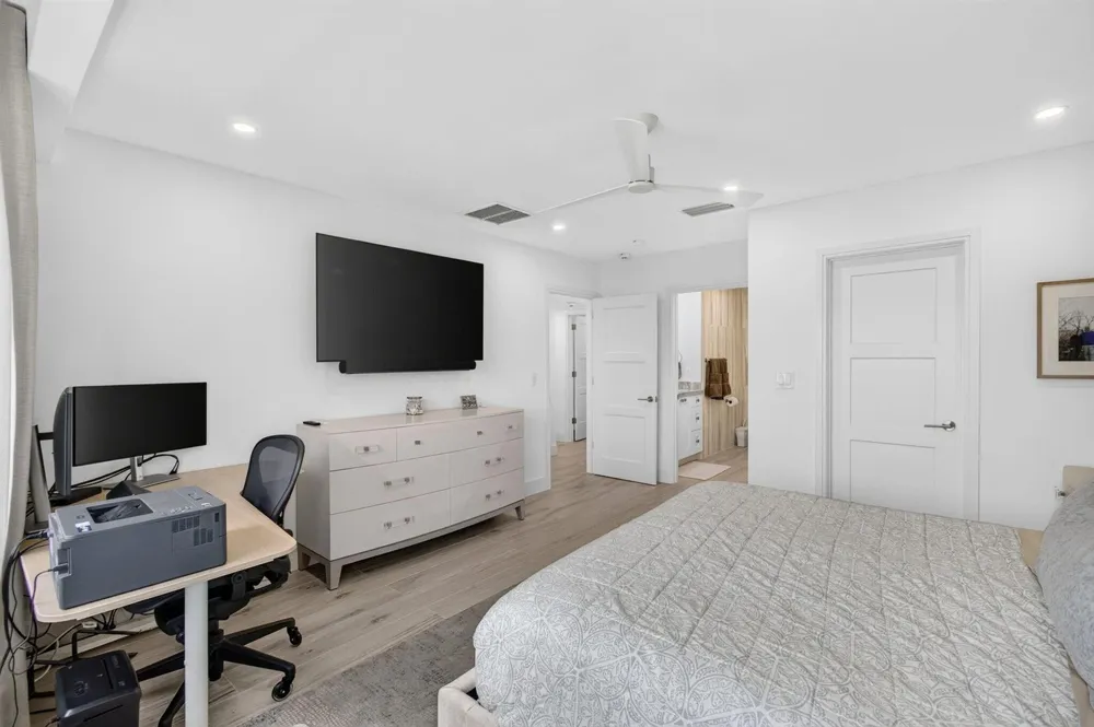 120 OCEAN BOULEVARD #203 Delray Beach, FL 33483