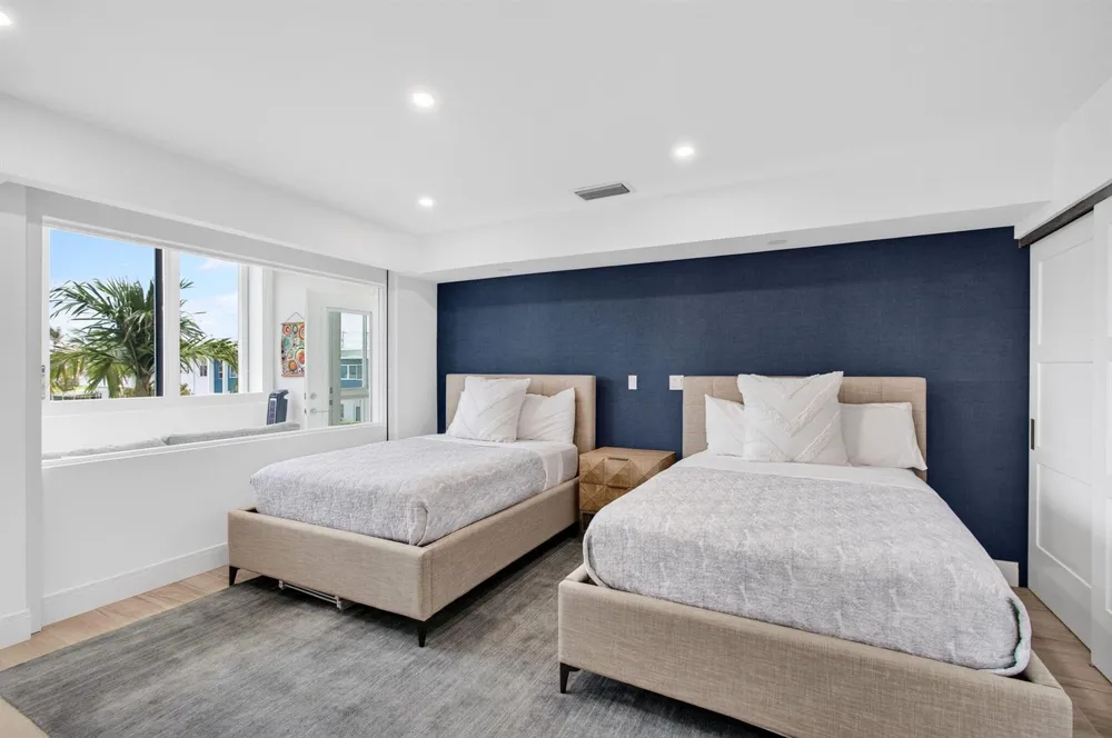 120 OCEAN BOULEVARD #203 Delray Beach, FL 33483