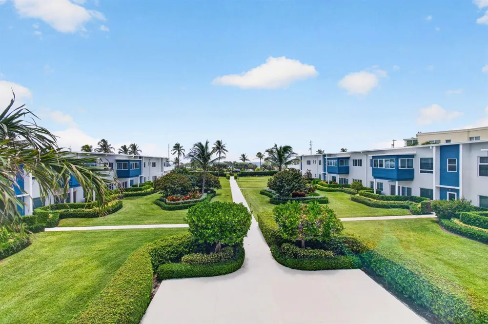 120 OCEAN BOULEVARD #203 Delray Beach, FL 33483
