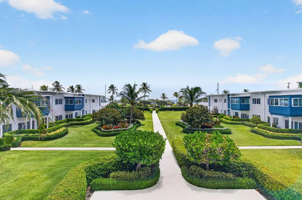 120 OCEAN BOULEVARD #203 Delray Beach, FL 33483