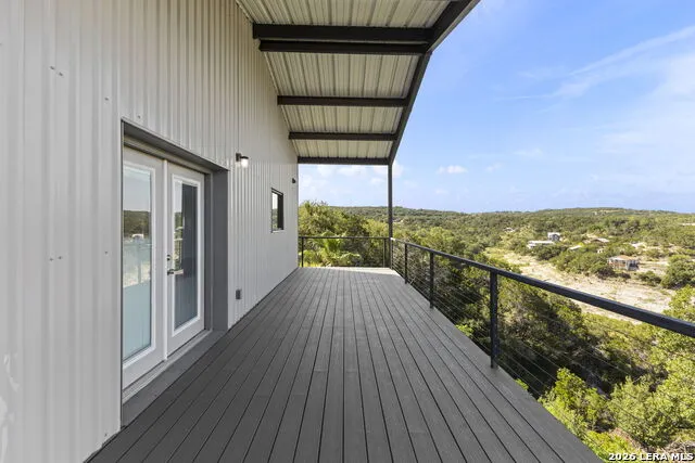 1016 Blue Bill Cove Lakehills, TX 78063