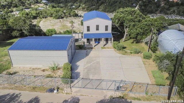 1016 Blue Bill Cove Lakehills, TX 78063