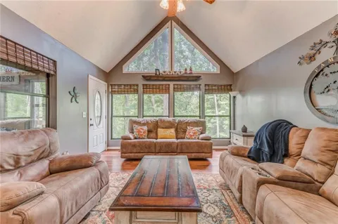 264 Fox Den Circle
