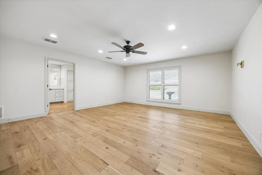 211 Rolling Hill Drive La Grange, TX 78945