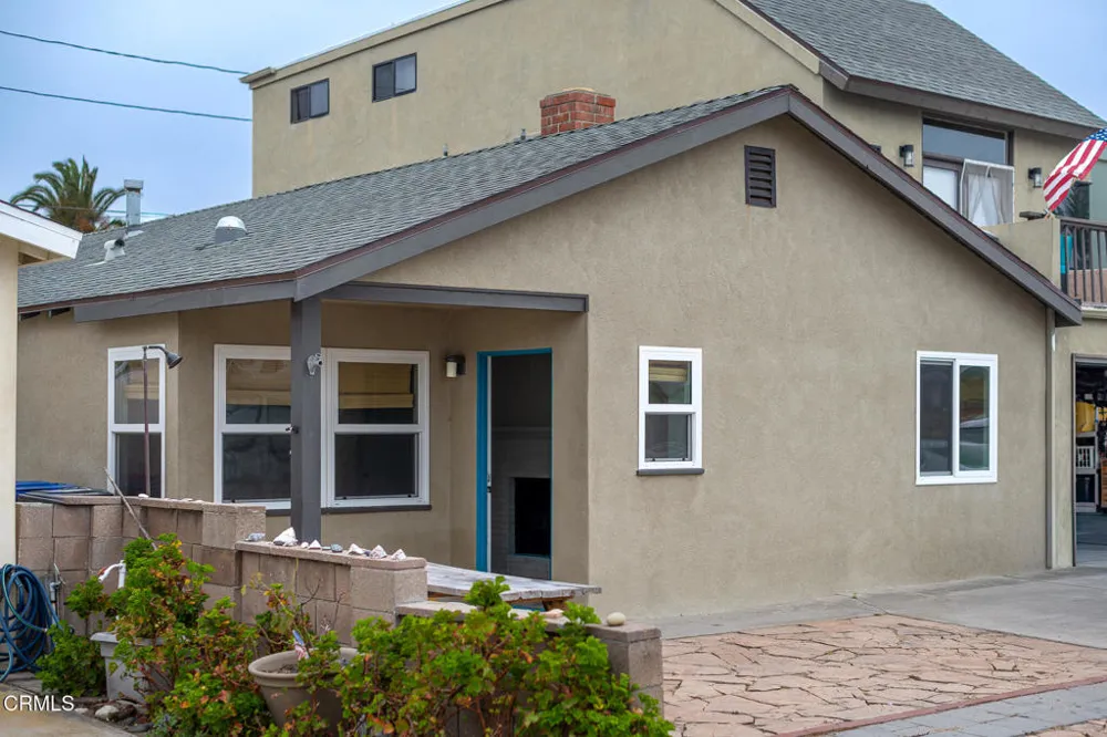 136 Oxnard Avenue Oxnard, CA 93035