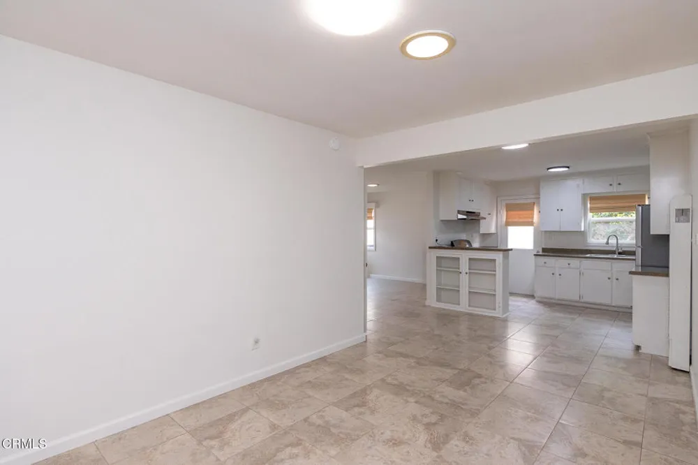 136 Oxnard Avenue Oxnard, CA 93035