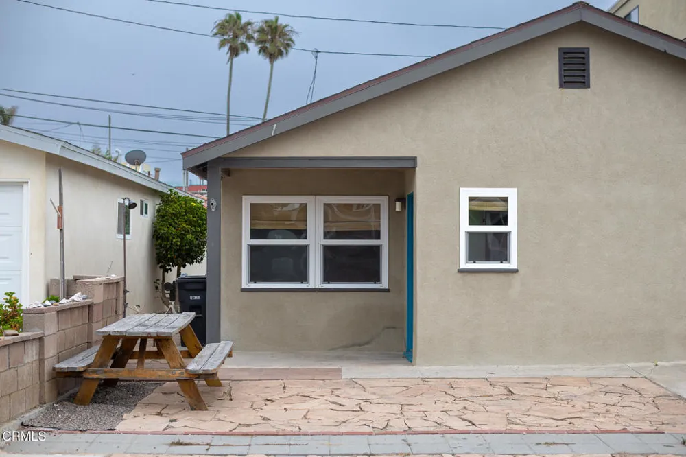 136 Oxnard Avenue Oxnard, CA 93035