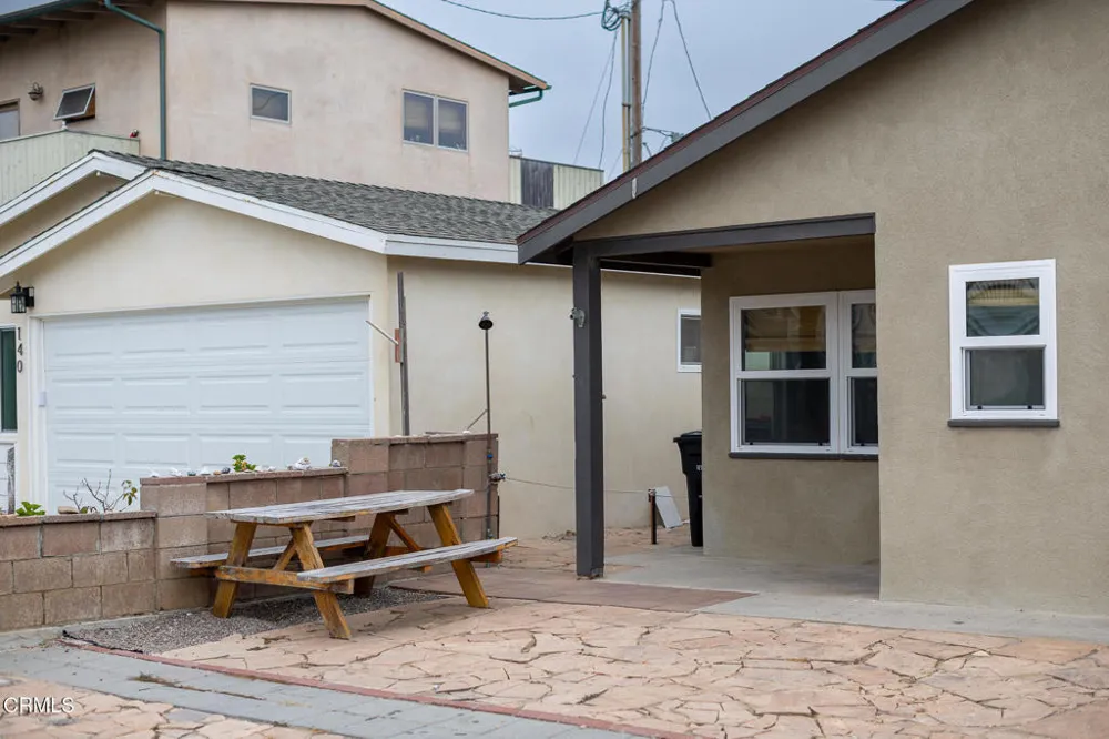 136 Oxnard Avenue Oxnard, CA 93035