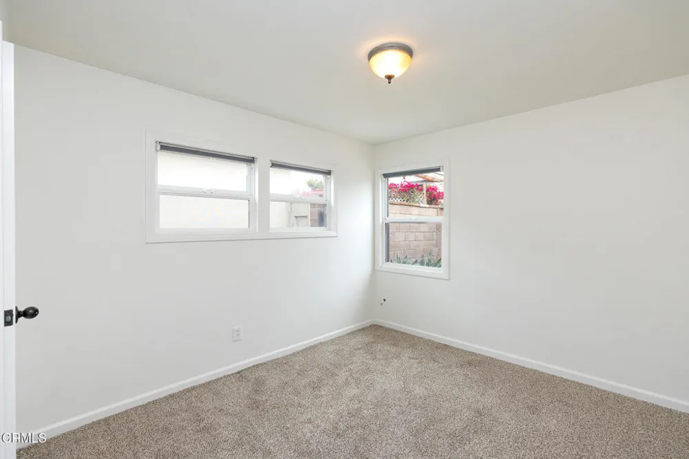 136 Oxnard Avenue Oxnard, CA 93035