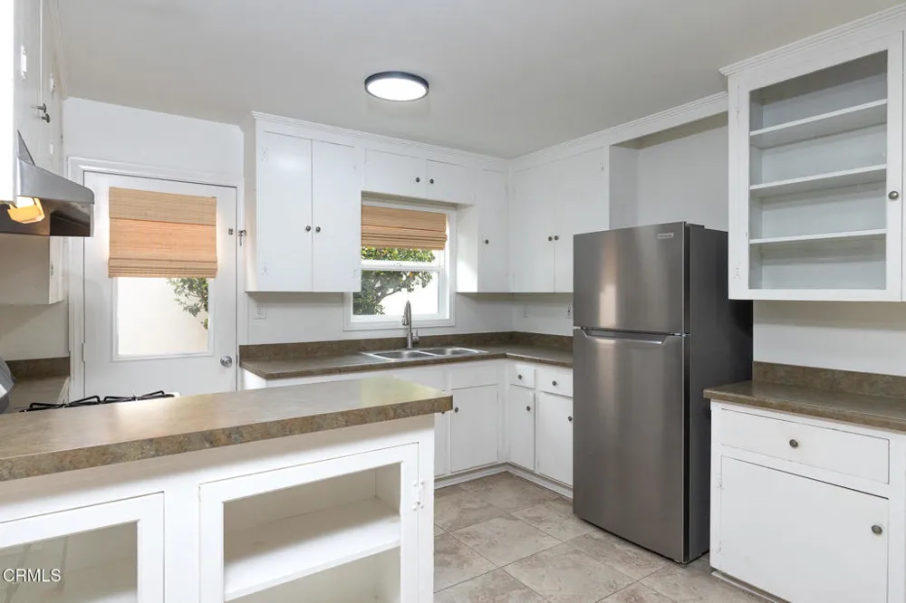 136 Oxnard Avenue Oxnard, CA 93035