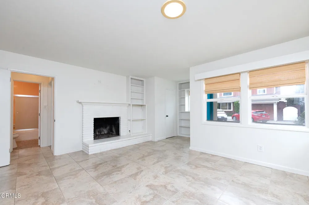 136 Oxnard Avenue Oxnard, CA 93035