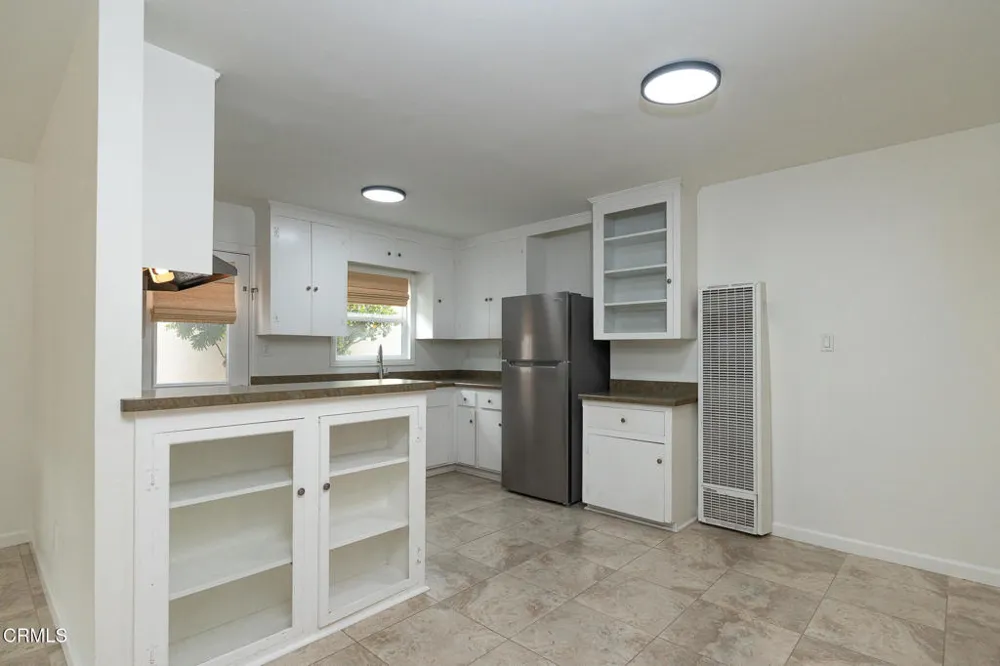 136 Oxnard Avenue Oxnard, CA 93035