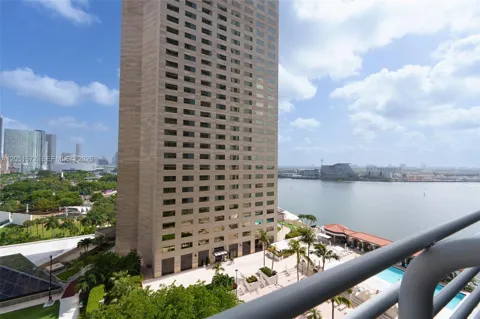 335 S Biscayne Blvd #1600