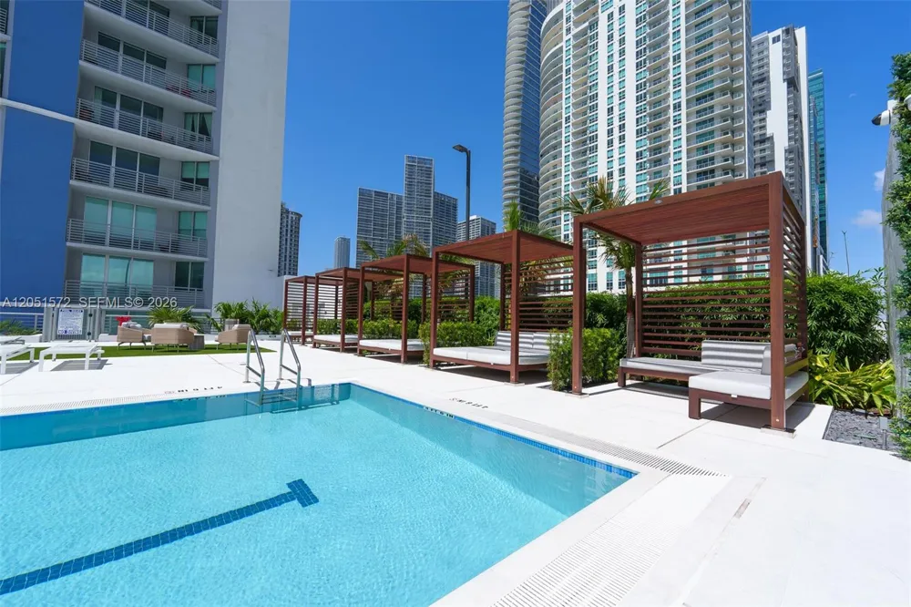 335 S Biscayne Blvd #1600 Miami, FL 33131