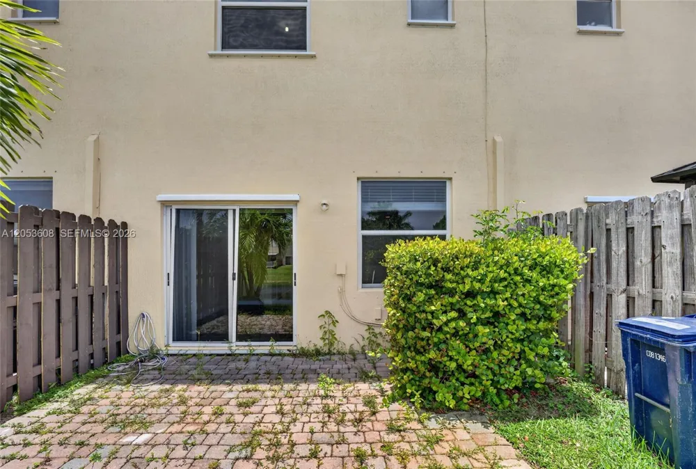 9011 SW 227th St #2 Cutler Bay, FL 33190