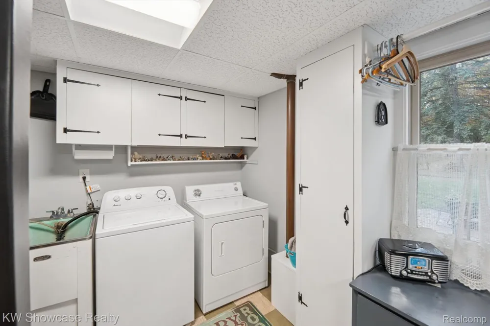 612 Sunrise Park Genoa Township, MI 48843