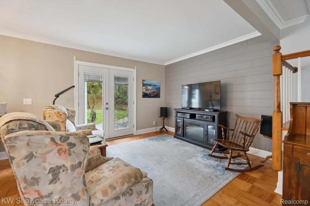 612 Sunrise Park Genoa Township, MI 48843