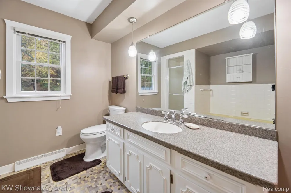 612 Sunrise Park Genoa Township, MI 48843