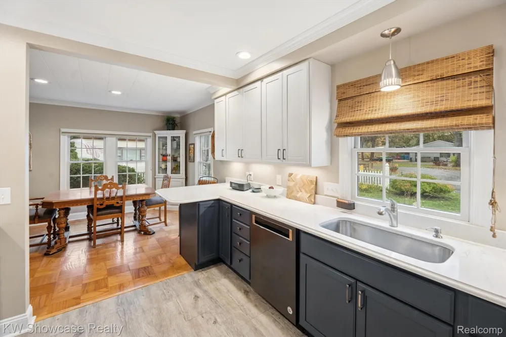 612 Sunrise Park Genoa Township, MI 48843